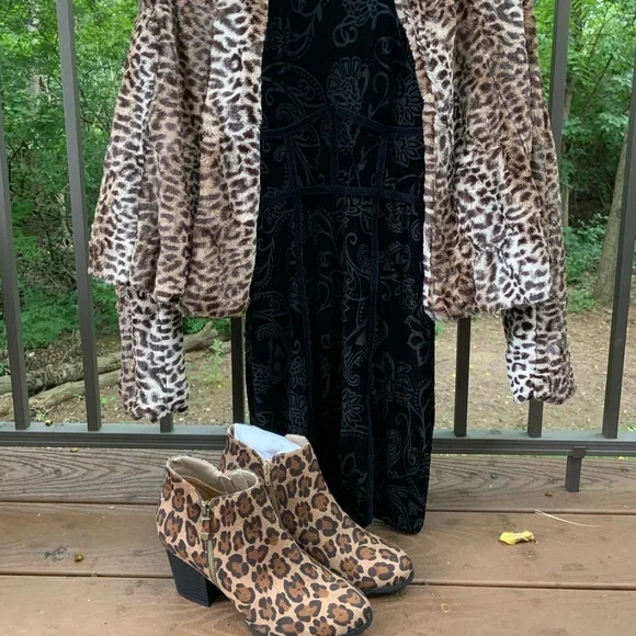 New Style & Co. Booties - Picture 2 of 8